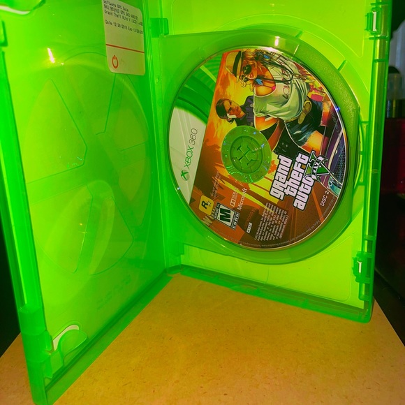 Grand Theft Auto V - XBOX 360 - Picture 3 of 4